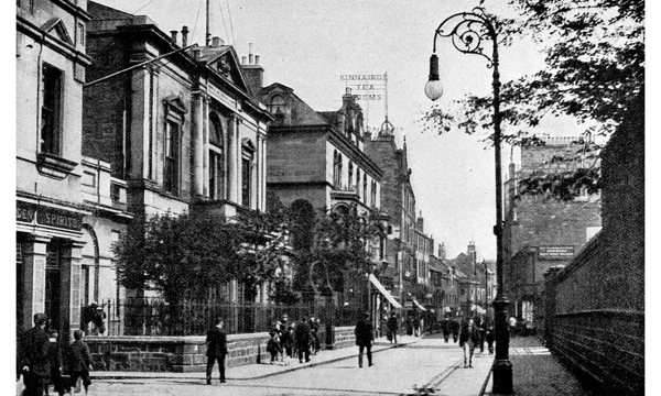 Early 20th century view of Leith's Kirkgate and Trinity House