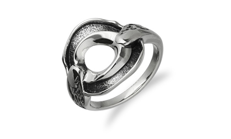 Silver ring with circular silver gem