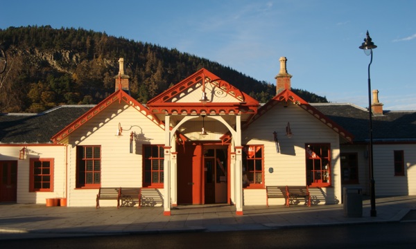 Ballater Train Station with hill in the background