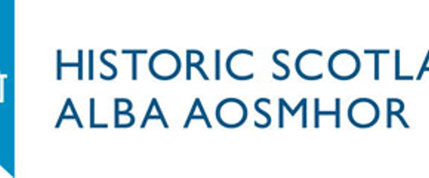 A graphic of a banner and building in blue with the words "Historic Scotland: Alba Aosmhor"