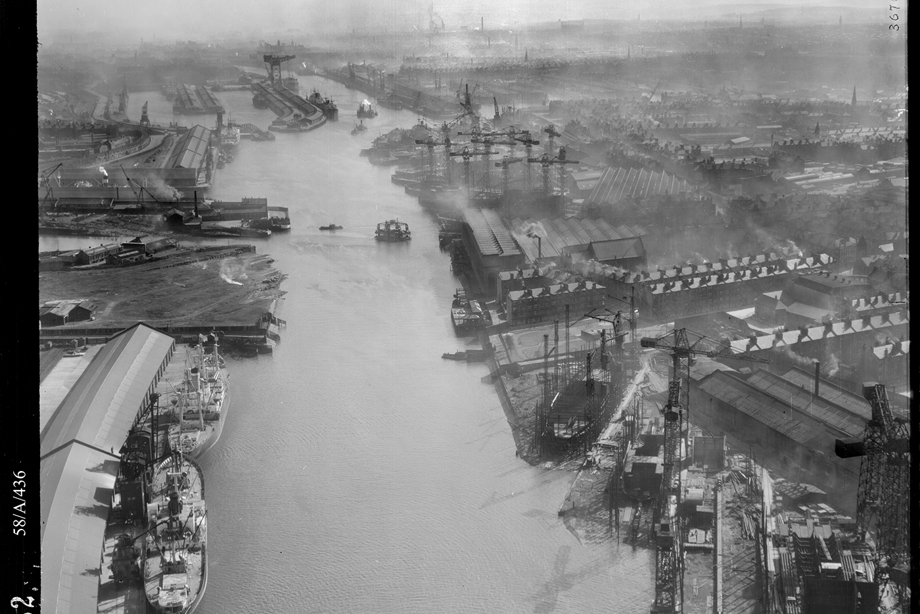 General aerial view of the River Clyde looking east.