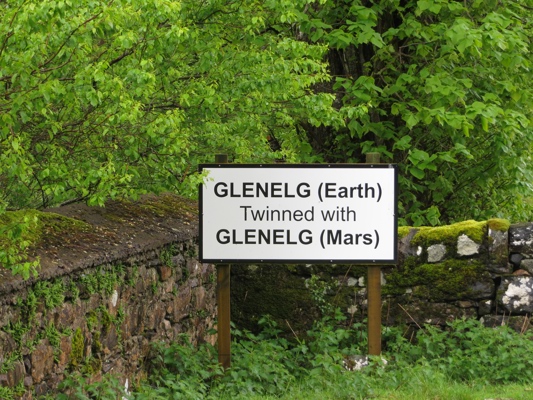 A road sign outside Glenelg announcing that it is twinned with Glenelg on Mars.