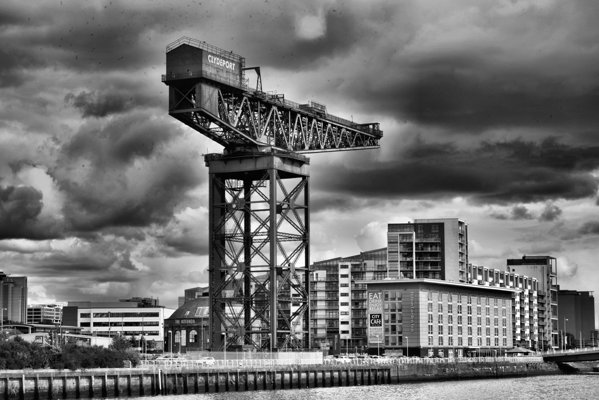 The Finnieston crane is a giant cantilever crane used for loading cargo
