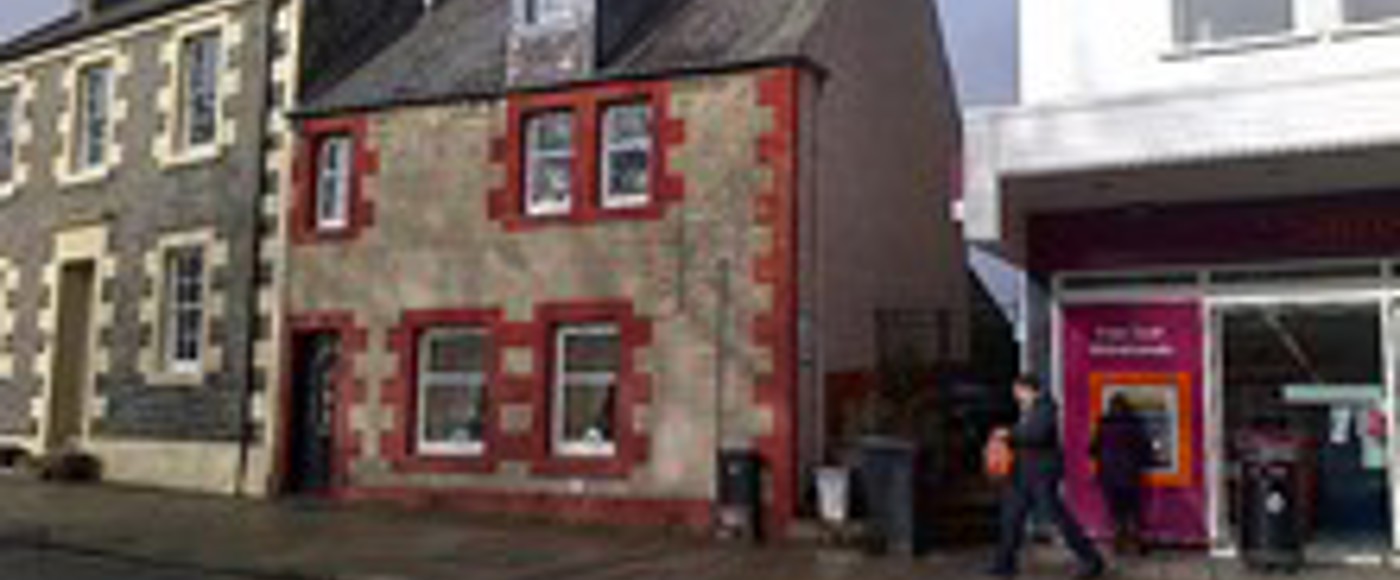 1 High Street Selkirk, before the historic windows were reinstated