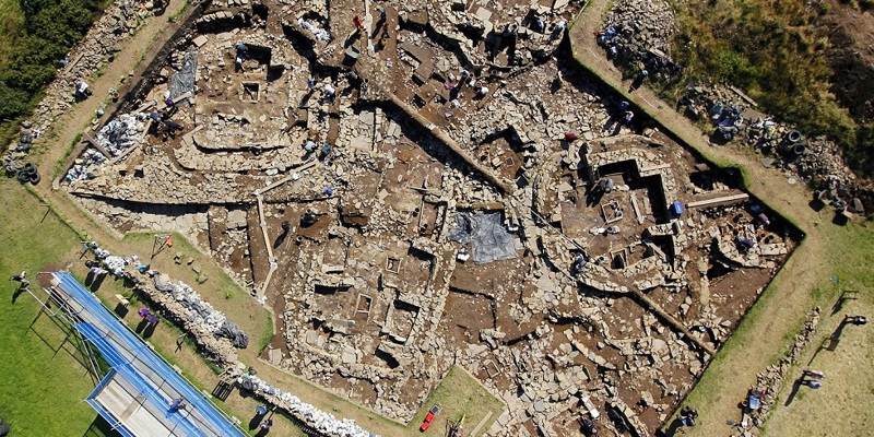 Aerial photo of the Ness of Brodgar excavation site