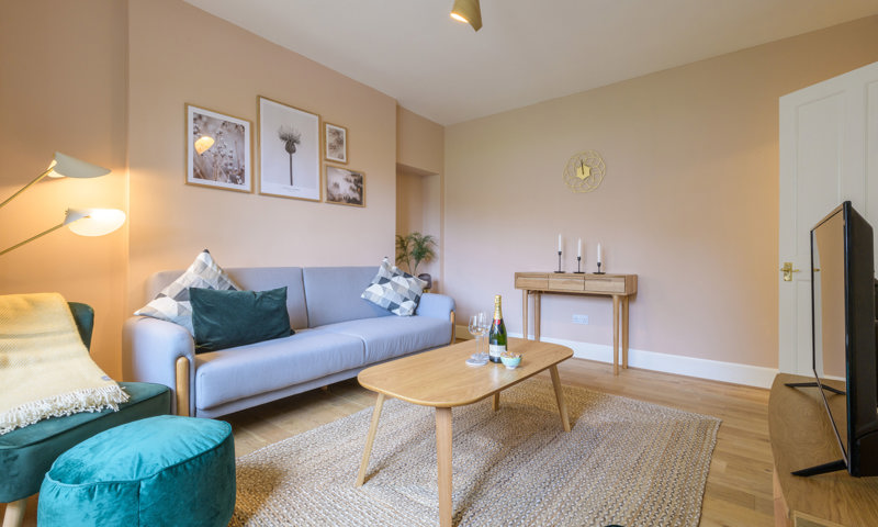 Bright and warm living room in Meadowbank Lodge