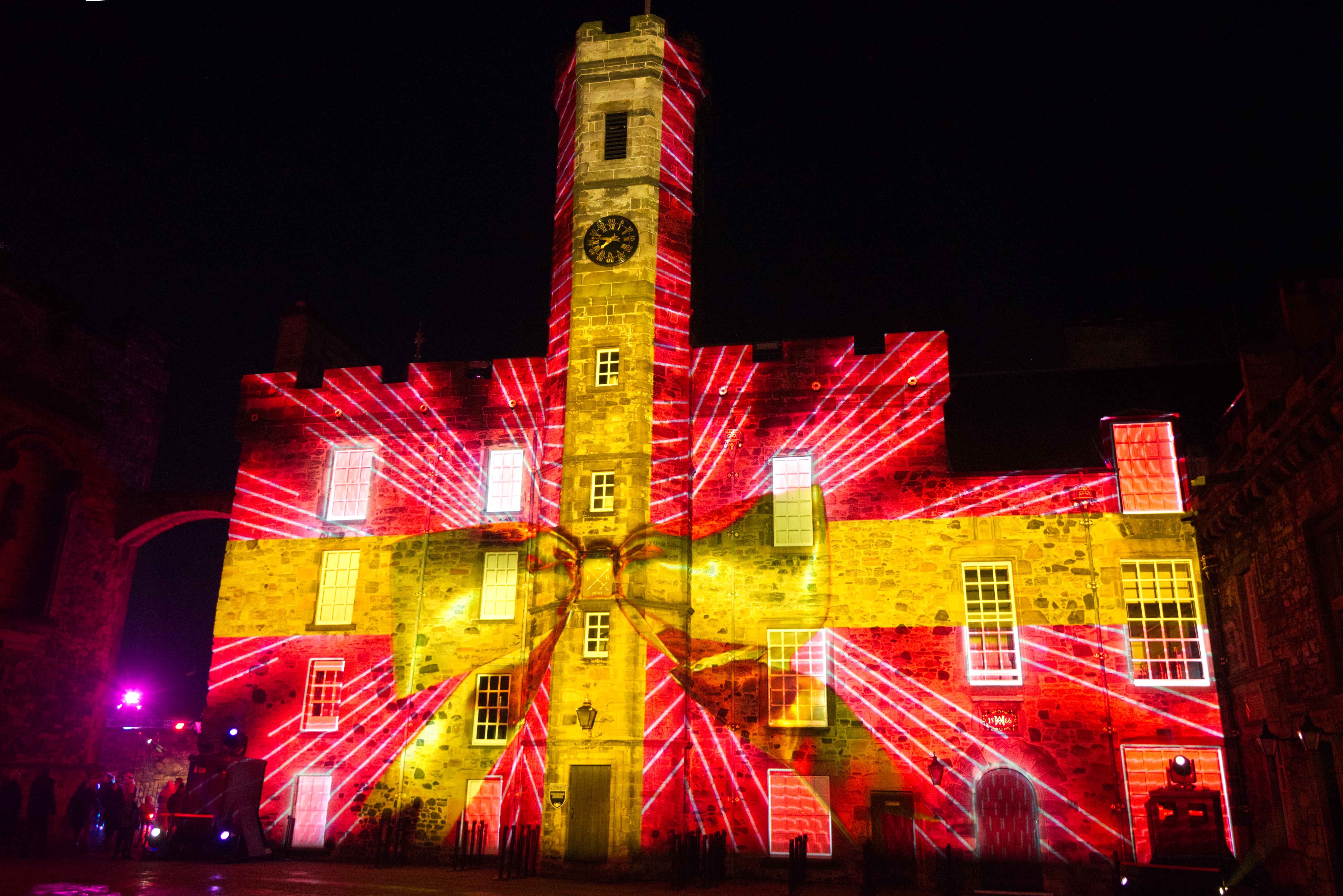 Castle of Light illuminates Edinburgh's 900th anniversary with