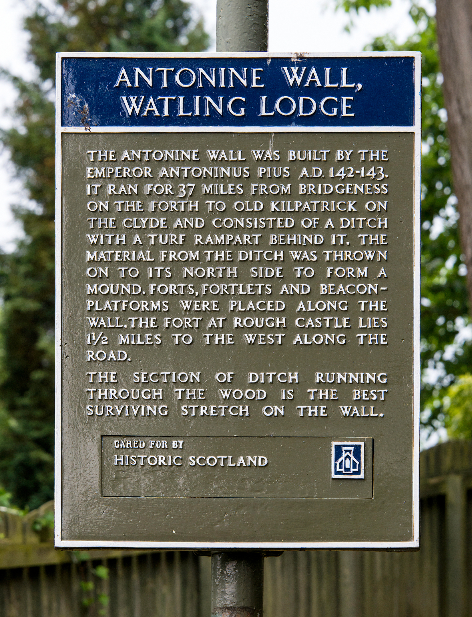 Information sign explaining the Antonine Wall at Watling Lodge