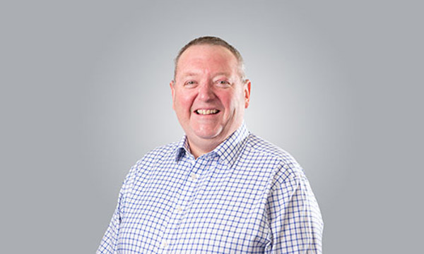 Portrait of HES Board member Ian Baxter