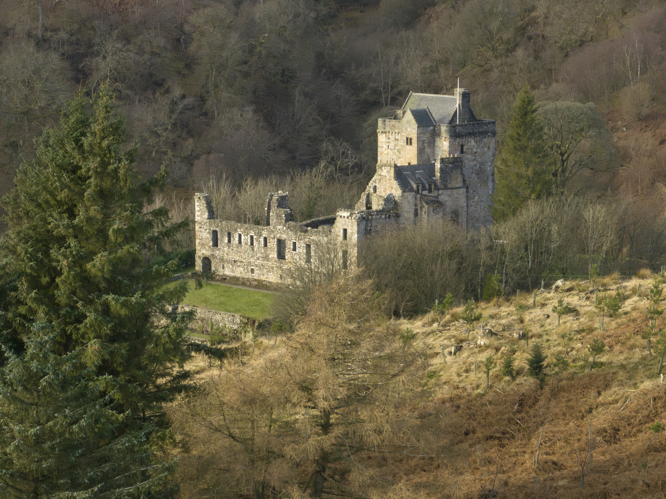 Aerial photo of Castle Campbell taken from eye level showing the surroundings of the Dollar Glen. 